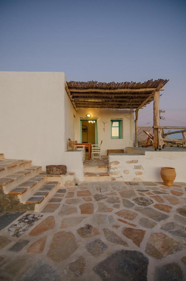 Dimitrakis Guesthouse Donoussa Exterior photo