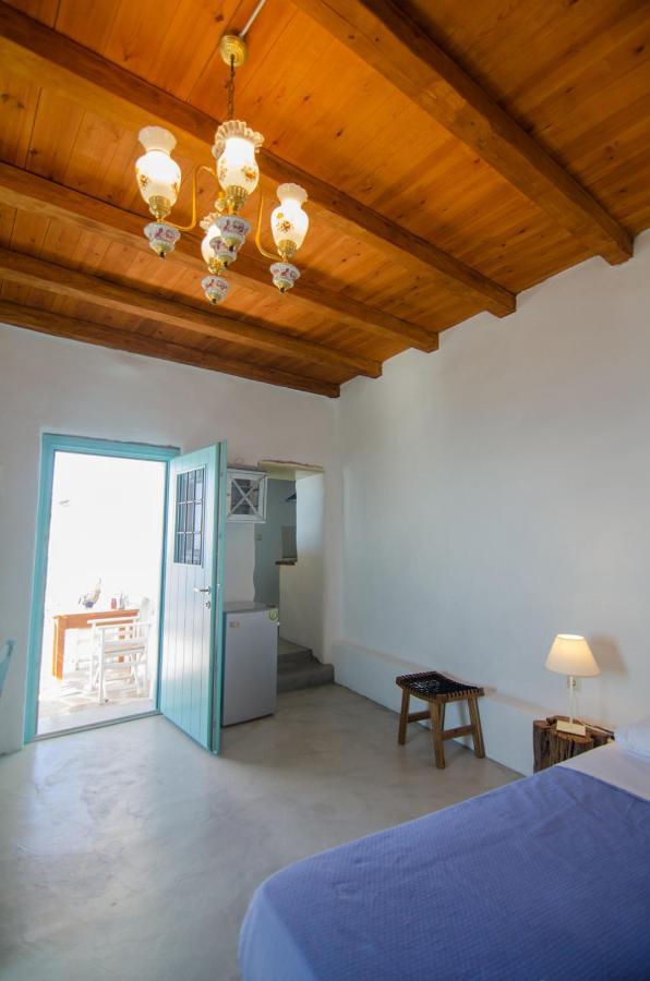 Dimitrakis Guesthouse Donoussa Exterior photo